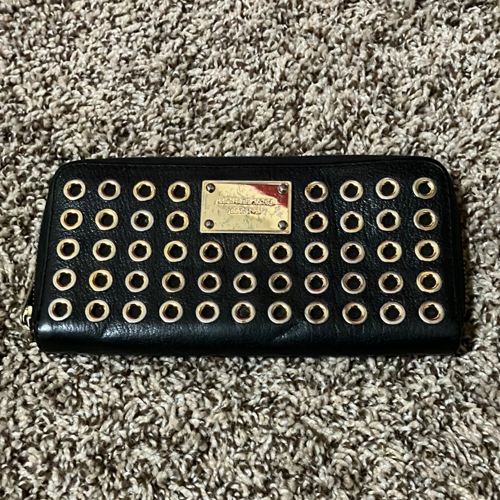 Michael Michael Kors black leather grommet full zip wallet